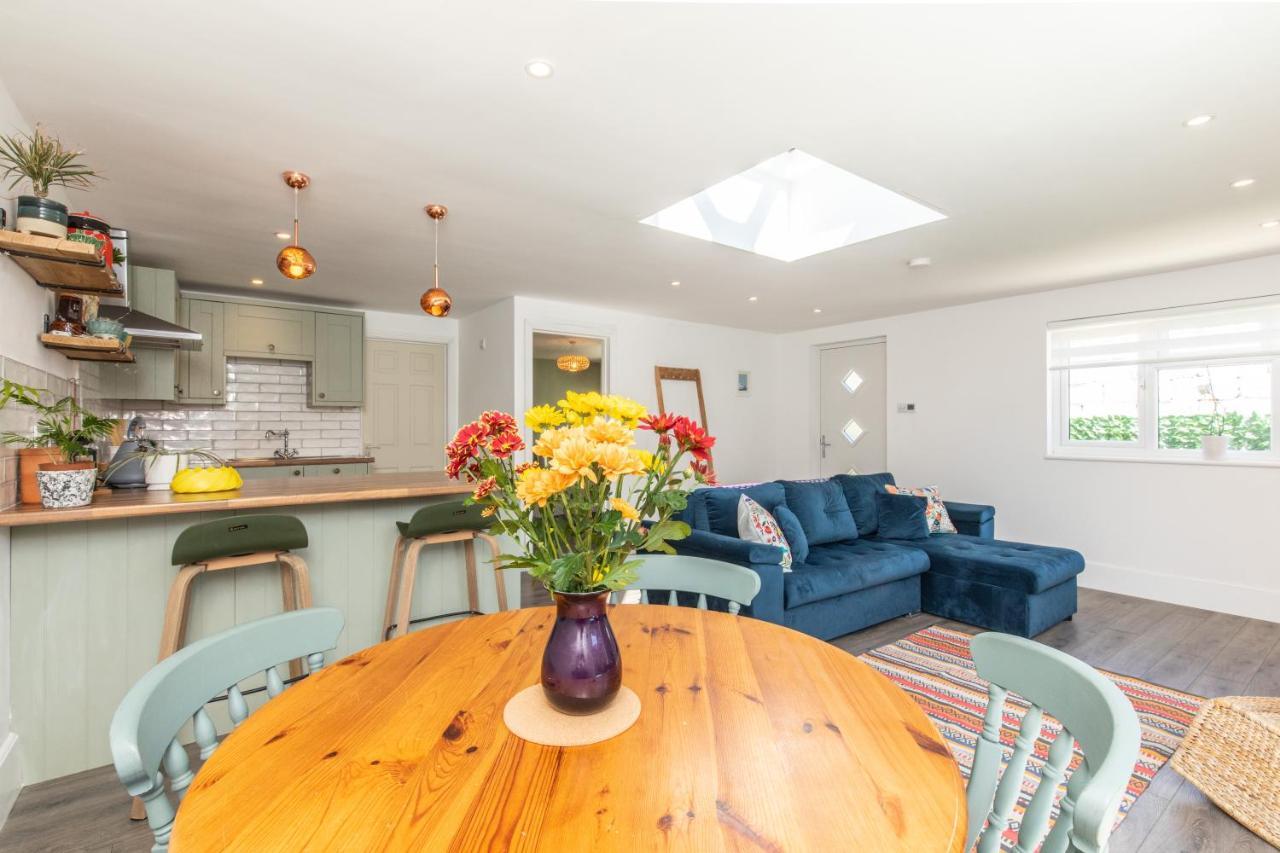 Beach, Hills, Food, Scenic Walks-The Kelp House. Peacehaven Esterno foto