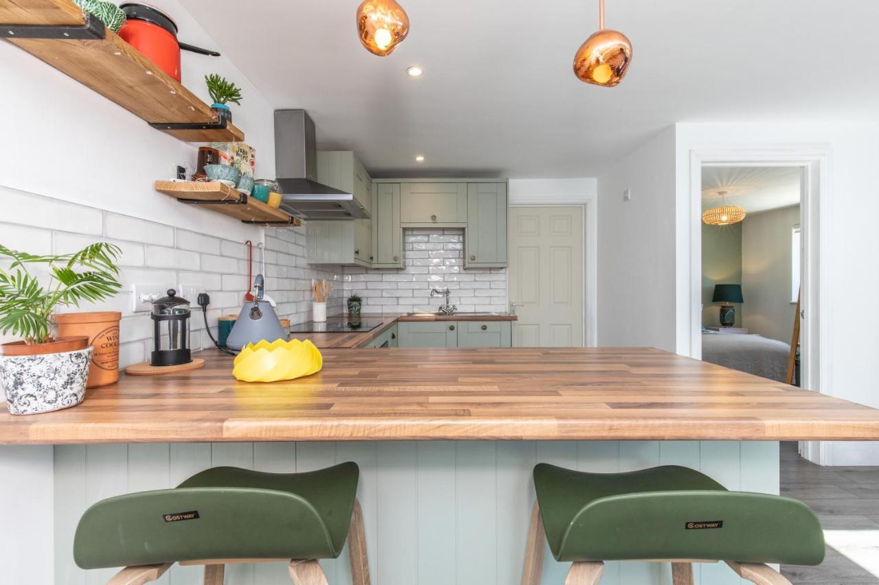 Beach, Hills, Food, Scenic Walks-The Kelp House. Peacehaven Esterno foto